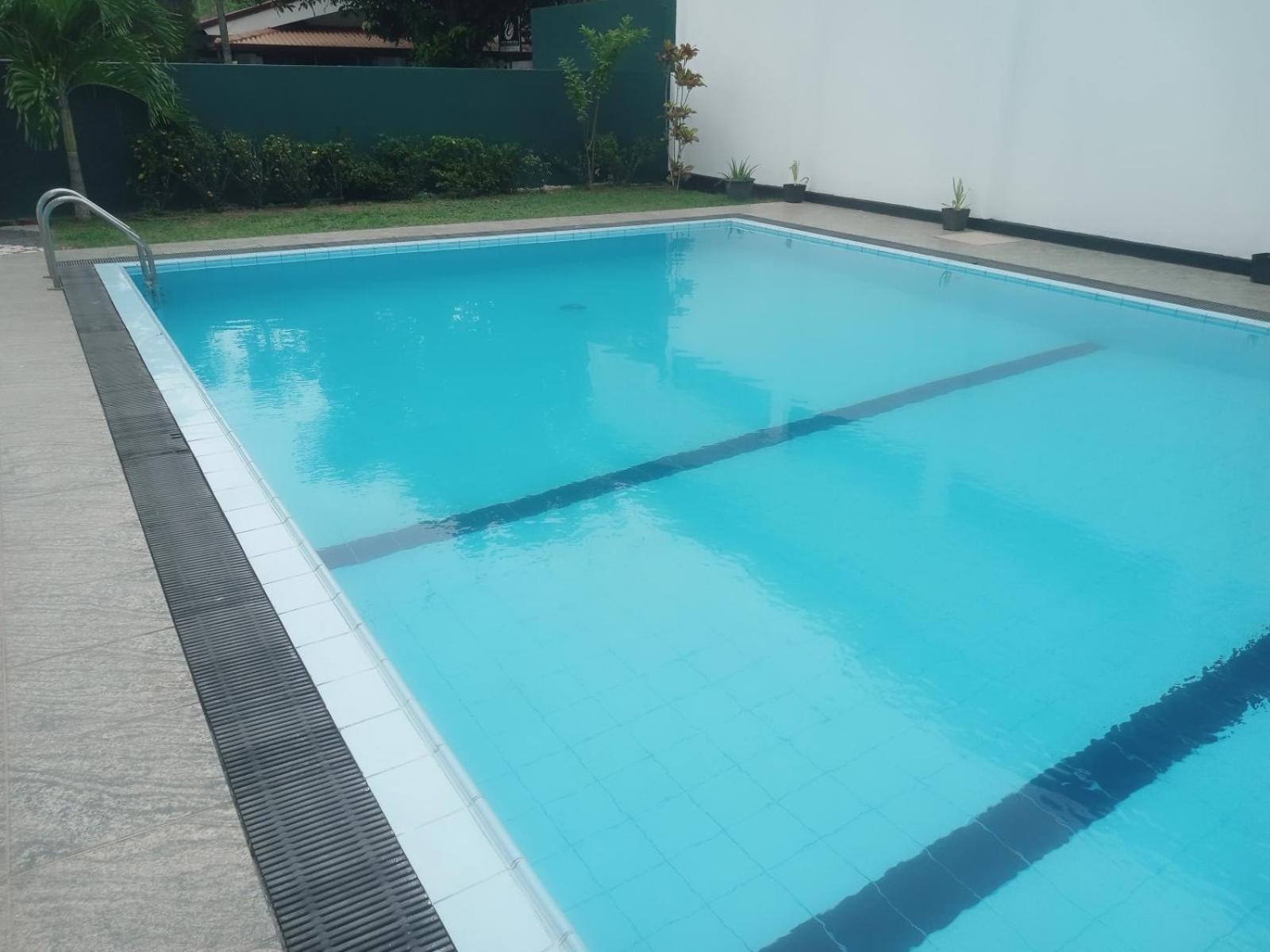 Blue Spring Hotel Вадува Екстериор снимка